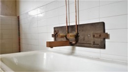 Bath spout and taps with exposed copper pipes